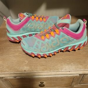 Adidas Vigor TR 2 Trail Running Sneakers womans size 9.5 + bonus